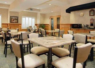 фото отеля Comfort Suites New Orleans Airport