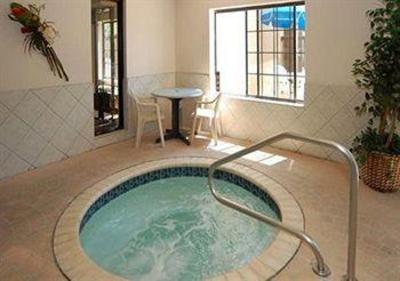 фото отеля Comfort Suites New Orleans Airport