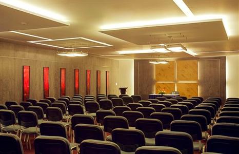 фото отеля St Laurn Suites Pune