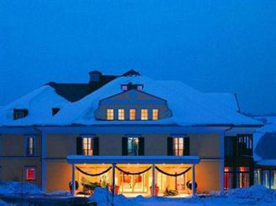 фото отеля Sheraton Fuschlsee-Salzburg Hotel Jagdhof