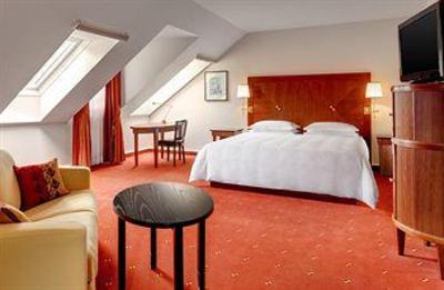 фото отеля Sheraton Fuschlsee-Salzburg Hotel Jagdhof
