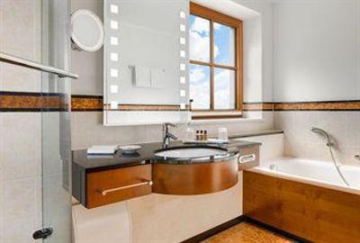 фото отеля Sheraton Fuschlsee-Salzburg Hotel Jagdhof