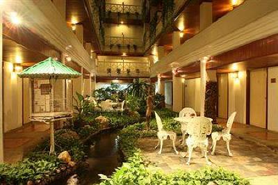 фото отеля Check Inn Regency Park