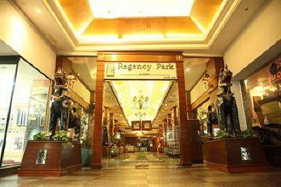 фото отеля Check Inn Regency Park