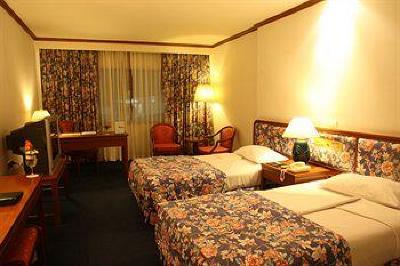 фото отеля Check Inn Regency Park