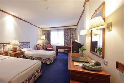 фото отеля Check Inn Regency Park