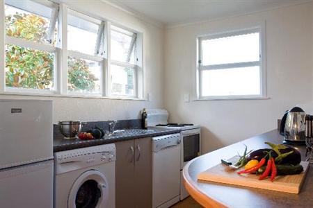 фото отеля East West Apartments