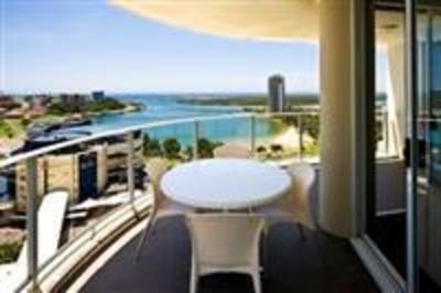 фото отеля Outrigger Twin Towns Resort
