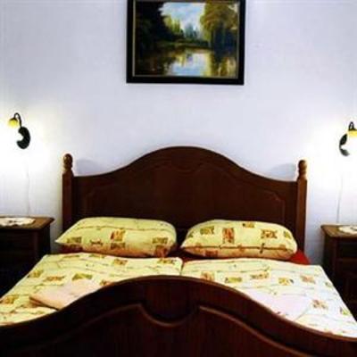 фото отеля Sarokhaz Panzio Hotel Vecsés