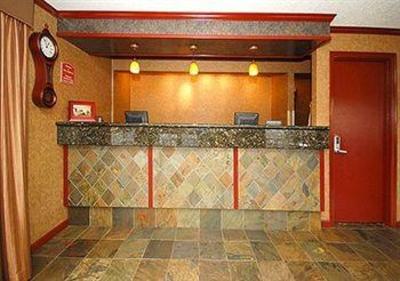 фото отеля Quality Inn & Suites Airport Convention Center