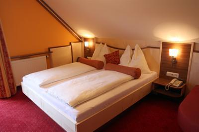 фото отеля Hotel Garni Thermenglück