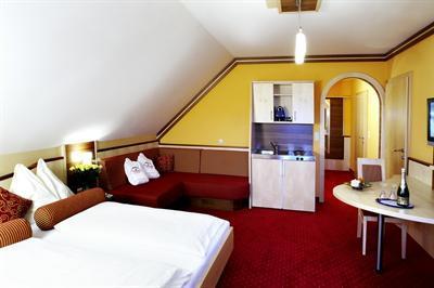 фото отеля Hotel Garni Thermenglück