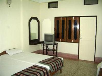 фото отеля Hotel Lee Garden