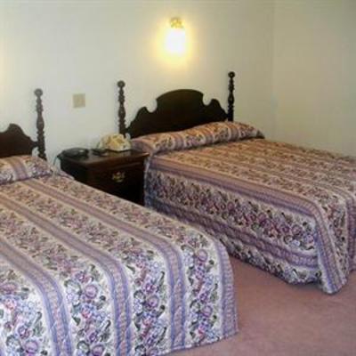 фото отеля Harlan Inn & Suites
