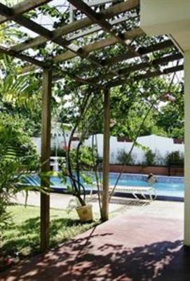 фото отеля Store Bay Holiday Resort