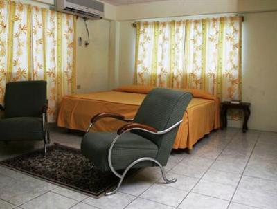 фото отеля Store Bay Holiday Resort