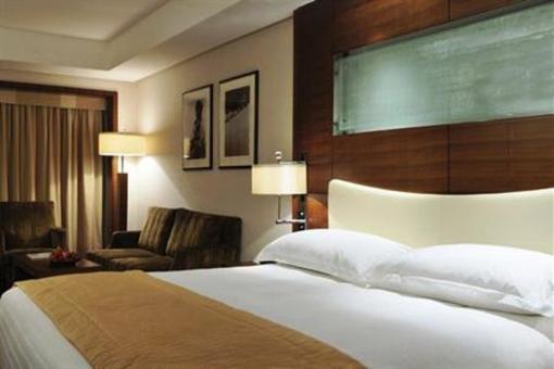 фото отеля Moevenpick Hotel & Apartments Bur Dubai