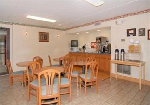 фото отеля Econo Lodge Pine Grove