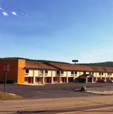 фото отеля Econo Lodge Pine Grove