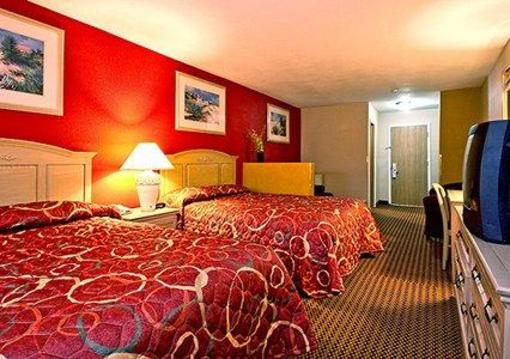фото отеля Econo Lodge Inn & Suites Walnut