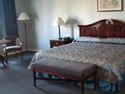 фото отеля Surrey Inn Hotel