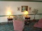 фото отеля Surrey Inn Hotel