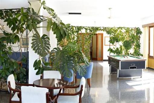фото отеля Hostal Condemar Santanyi