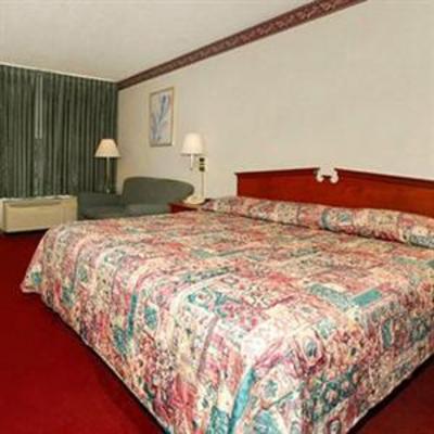 фото отеля University Inn Warrensburg