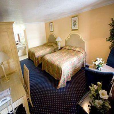 фото отеля Red Tile Inn Colton