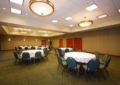 фото отеля Comfort Inn Airport & Conference Center St Louis