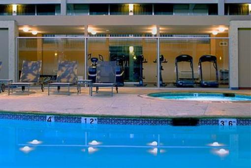 фото отеля Holiday Inn Hotel and Conference Center Detroit - Livonia