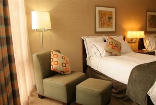 фото отеля Holiday Inn Hotel and Conference Center Detroit - Livonia