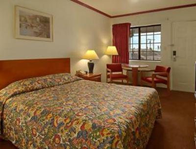 фото отеля Super 8 Motel - San Jose Airport Santa Clara Area