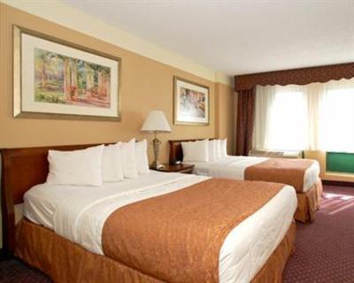 фото отеля Quality Suites Royale Parc Suites