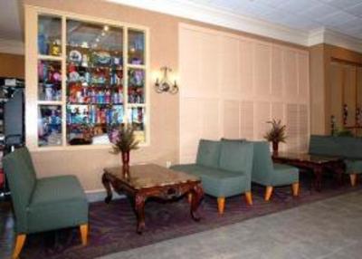 фото отеля Quality Suites Royale Parc Suites