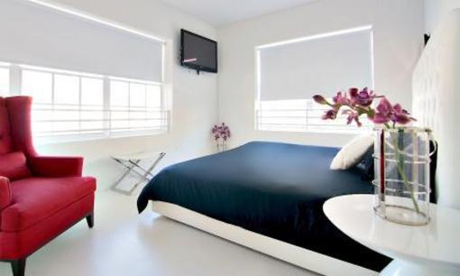 фото отеля First Sofi Apartments Miami Beach