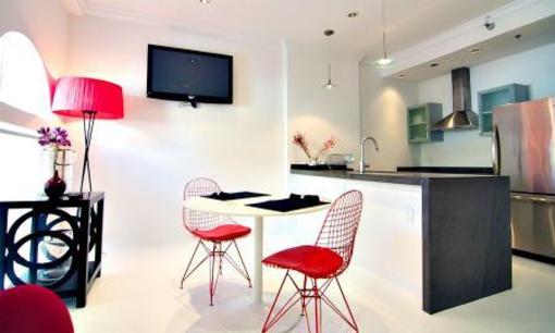 фото отеля First Sofi Apartments Miami Beach