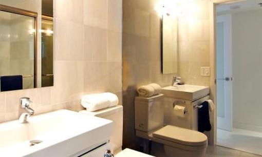 фото отеля First Sofi Apartments Miami Beach