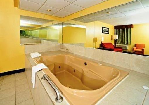 фото отеля Comfort Inn & Suites East Hartford