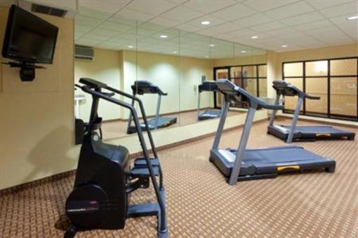 фото отеля Holiday Inn Express Hotel & Suites North East