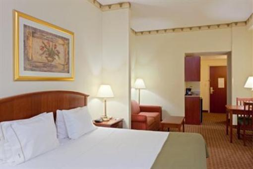 фото отеля Holiday Inn Express Hotel & Suites North East