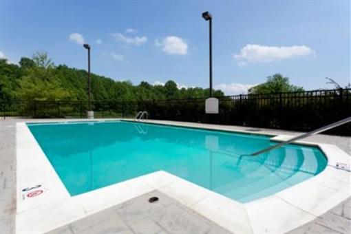 фото отеля Holiday Inn Express Hotel & Suites North East