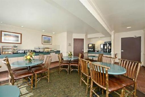 фото отеля Clubhouse Inn West Yellowstone