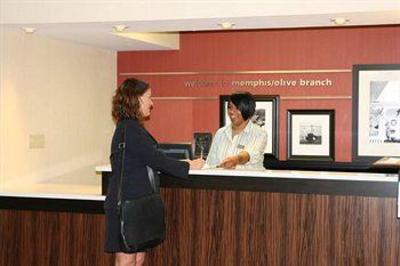 фото отеля Hampton Inn Olive Branch