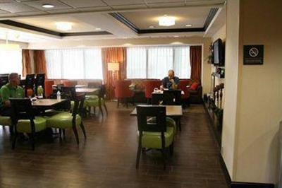 фото отеля Hampton Inn Olive Branch