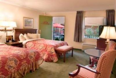 фото отеля BEST WESTERN White Bear Country Inn