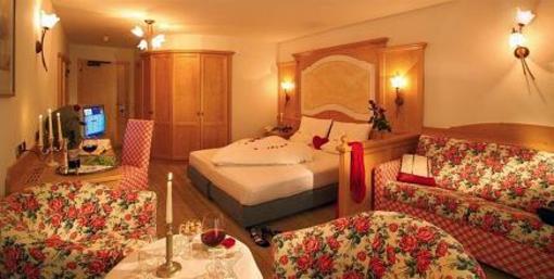 фото отеля Alpin Royal Wellness & Resort Hotel Ahrntal