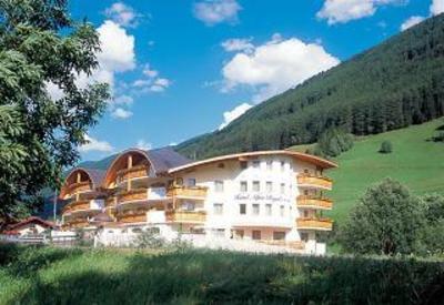 фото отеля Alpin Royal Wellness & Resort Hotel Ahrntal