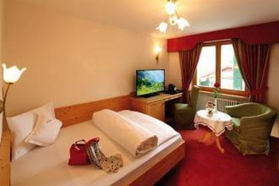 фото отеля Alpin Royal Wellness & Resort Hotel Ahrntal