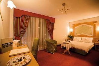 фото отеля Alpin Royal Wellness & Resort Hotel Ahrntal